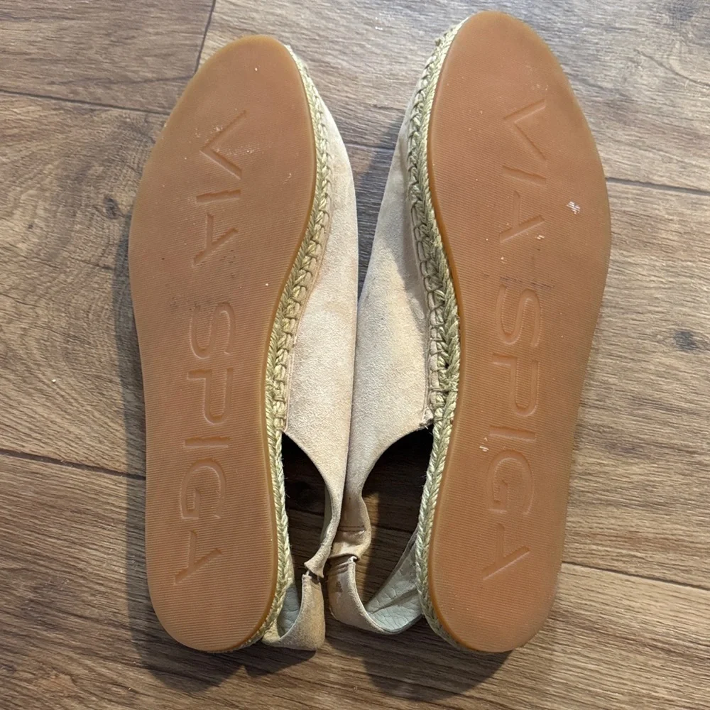 Via Spiga elegant beige